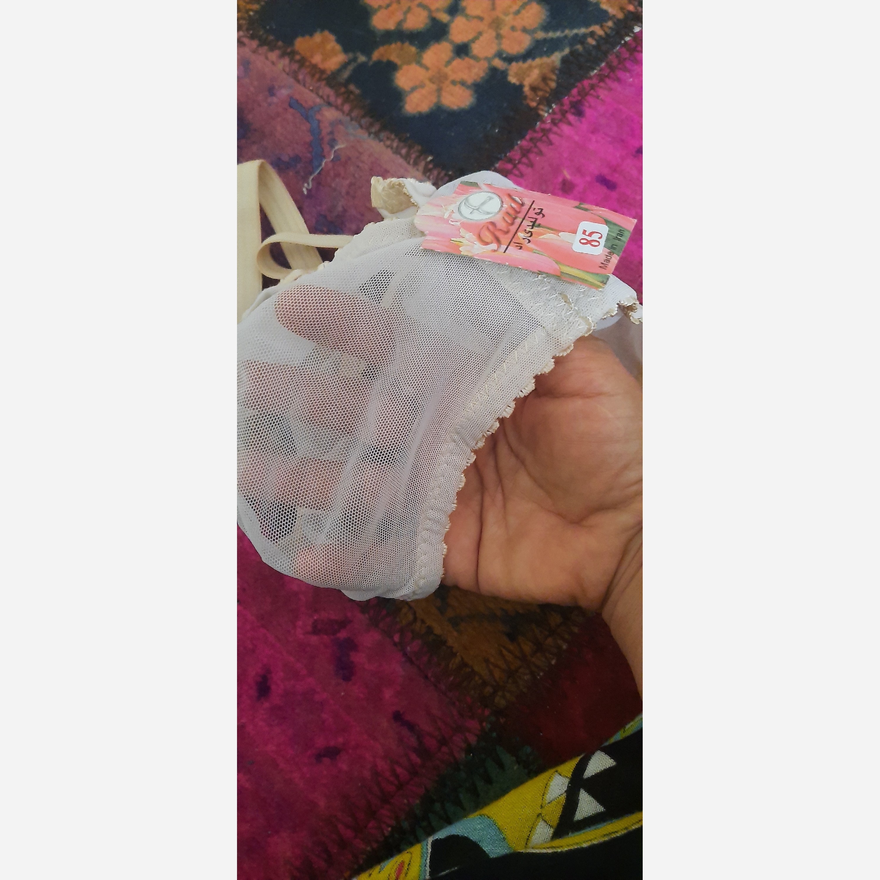 شورت توری سایز ایکس لارج تا3ایکس فقط کرم هرکدام با دوخت تمیز وپوشش دهنده سوتین ست آن درغرفه موجود
