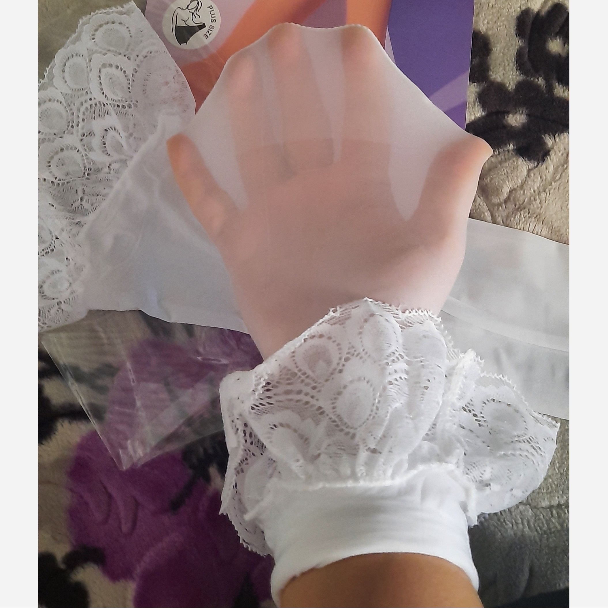 جوراب بالا گیپور دارشیشه ای بالای زانو تا ران قابلیت درنرو کش زیادزیبا خارجی بالا گیپورداراز36تاسایز46