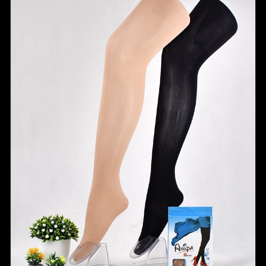 جوراب بلند تا بالای زانو ضخامت70دردو رنگ مشکی وکرم بندی وفری سایز